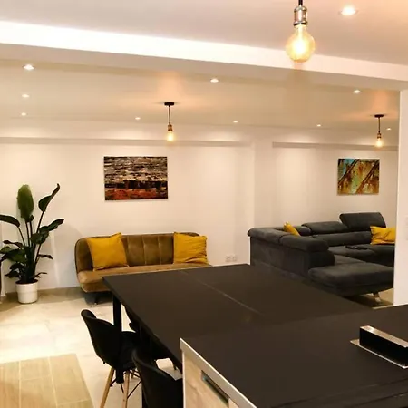 Maison Avec Mini Piscine Jacuzzi 펜션 *